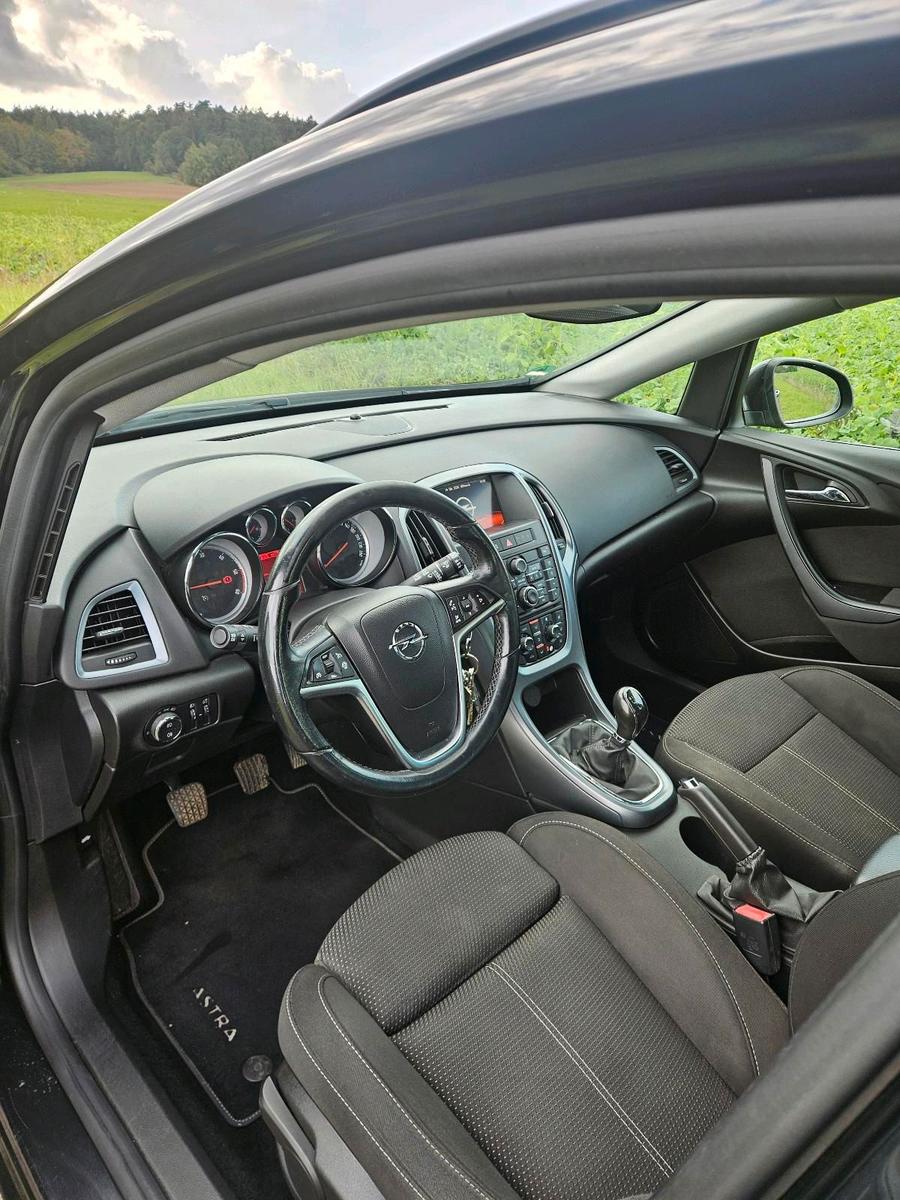 Opel Astra 2015 — photo 5