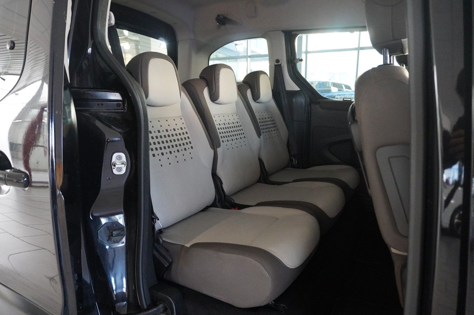 Fahrzeugabbildung Citroën Berlingo Kombi 1.6 HDI SELECTION 5-SITZ KLIMA/SH
