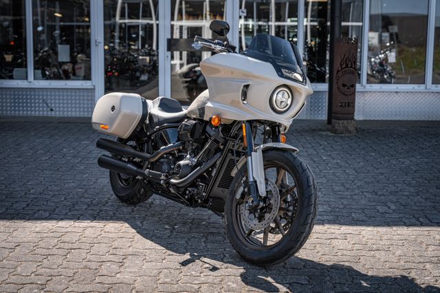 Fahrzeugabbildung Harley-Davidson FXLRST LOW RIDER ST 117 MY23 - Sofort verfügbar!