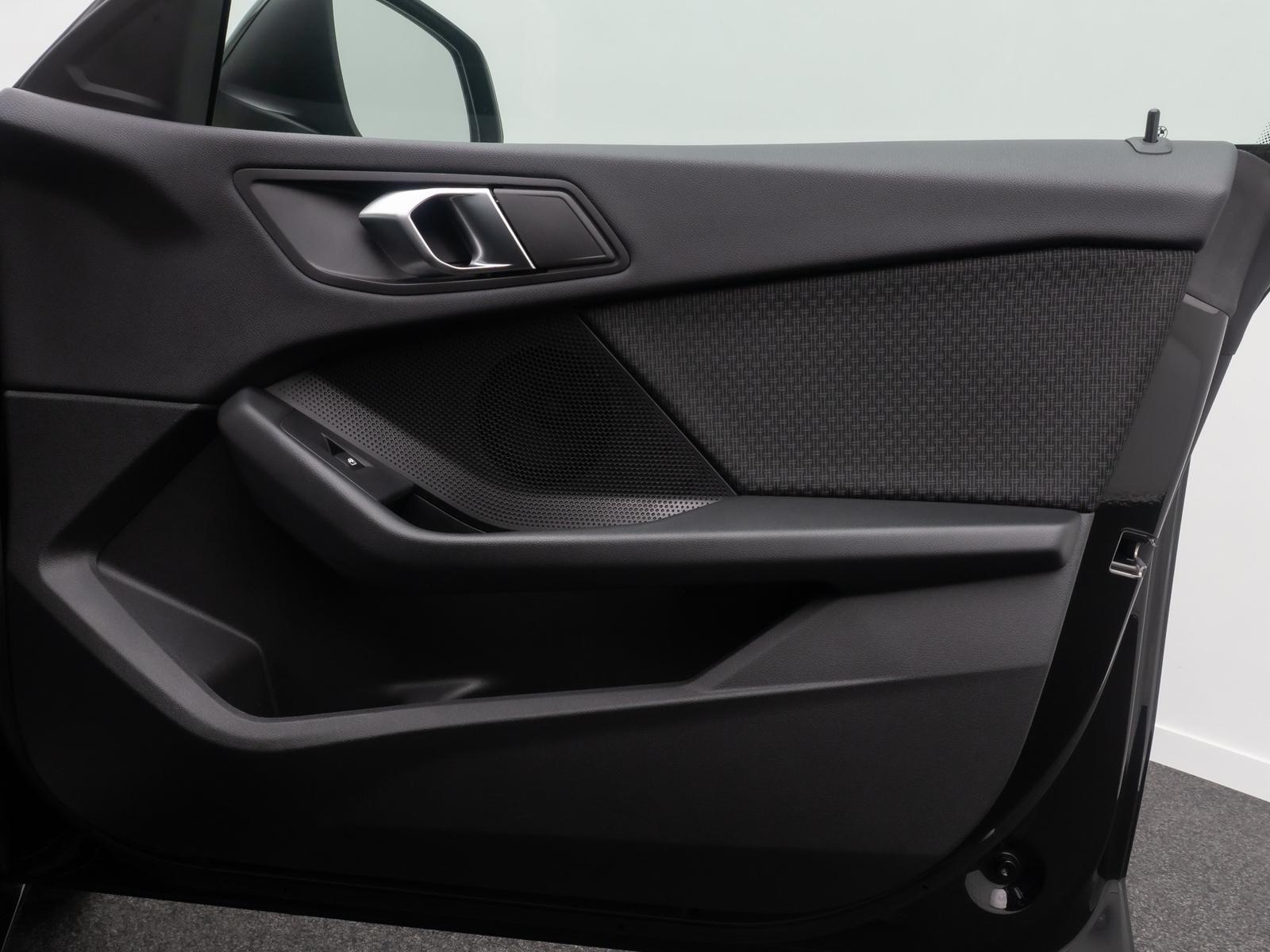 BMW 218 Gran Coupé 218i Gran Coupé DAB GeschwindigReg PDC CockpitPr, миниатюра 29
