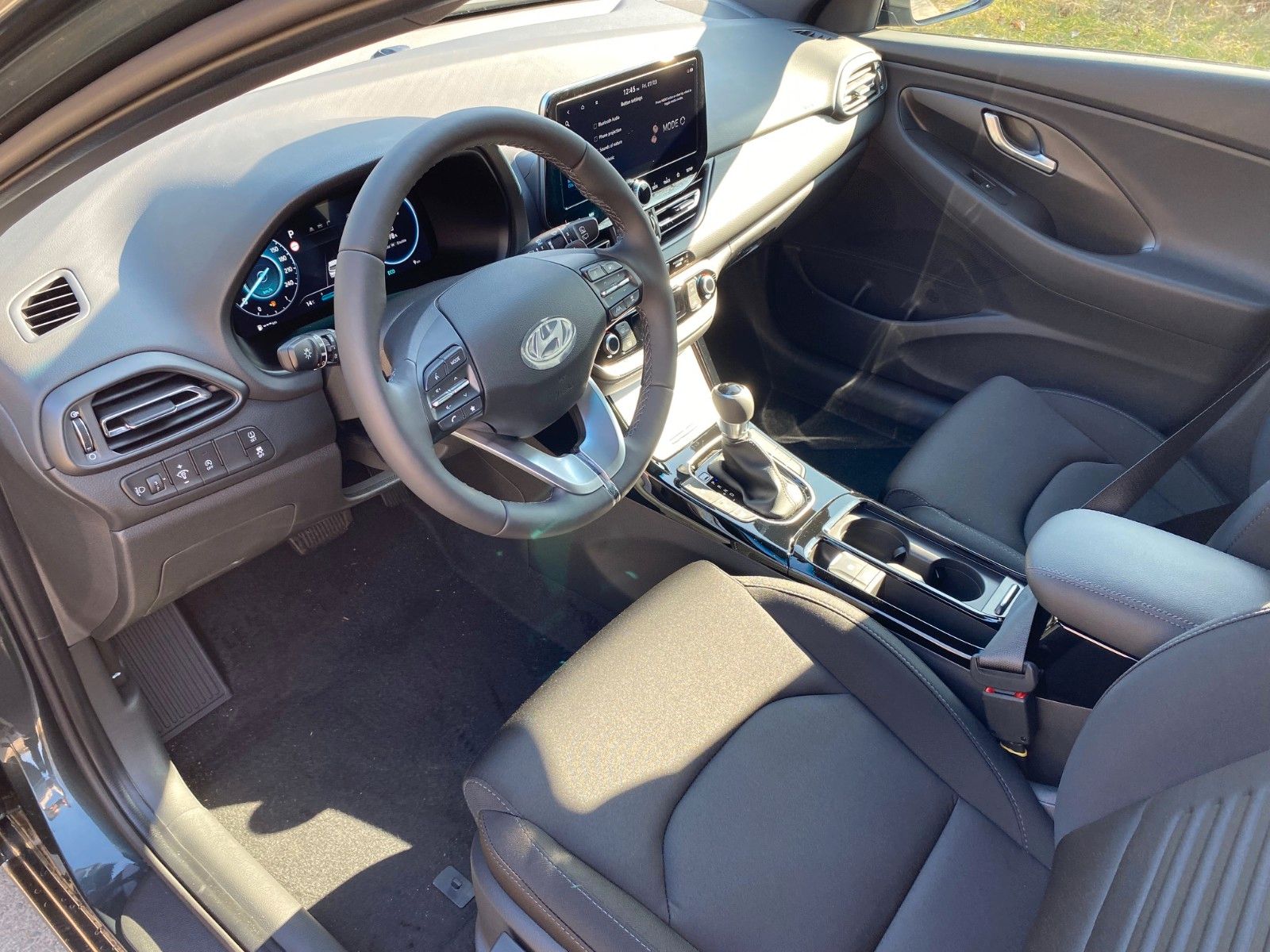 Fahrzeugabbildung Hyundai i30 1.5 T-GDI 48V Advantage *Navi*RFKamera*ACC*