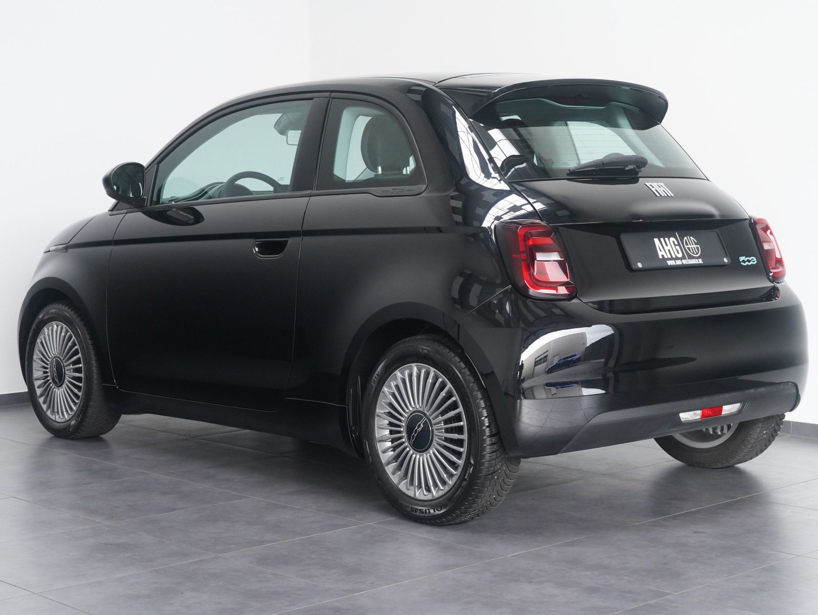 Fahrzeugabbildung Fiat 500e Icon DC-LADEN/NAVI/CARPLAY/DAB/SOH