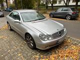 Mercedes-Benz CLK 240 ELEGANCE - Wenig Kilometer