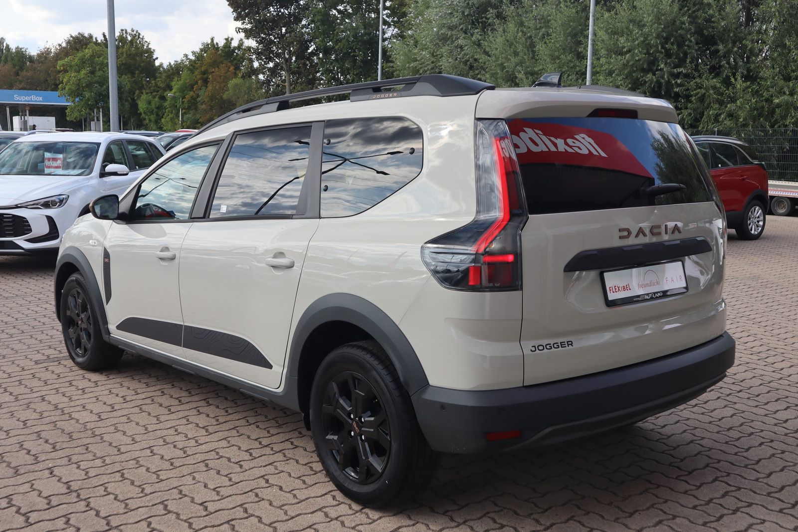 Dacia Jogger TCe 110 Extreme LED 7-Sitzer Kamera imagem 3