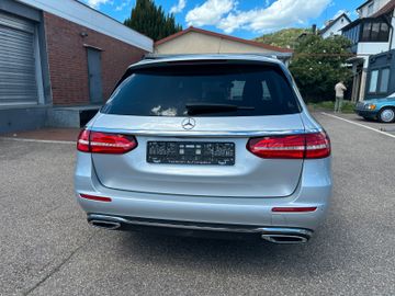 Mercedes E 200 - 3