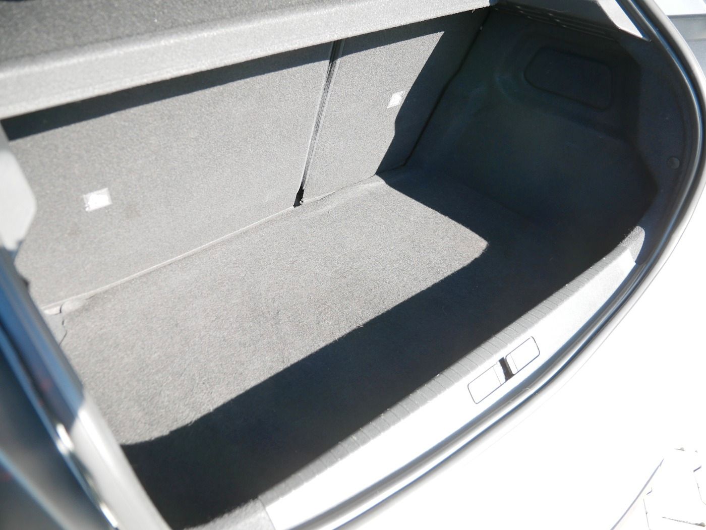 Fahrzeugabbildung Opel Corsa-F 1.2 Edition Kamera SHZ Apple/Android ALU