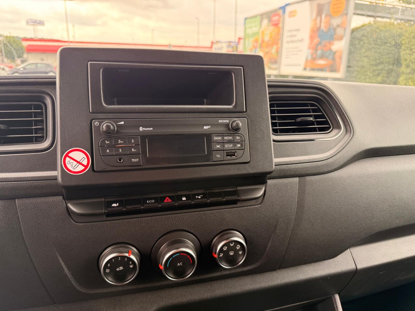 Fahrzeugabbildung Renault Master III Kasten L1H2 HKa 3,5t