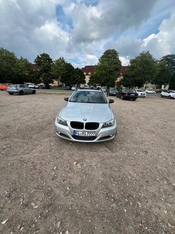 BMW e91  320d