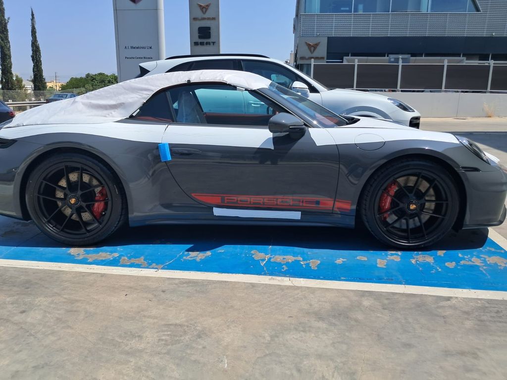 Porsche 992 Carrera 4 GTS Cabriolet Carrera GTS facelift