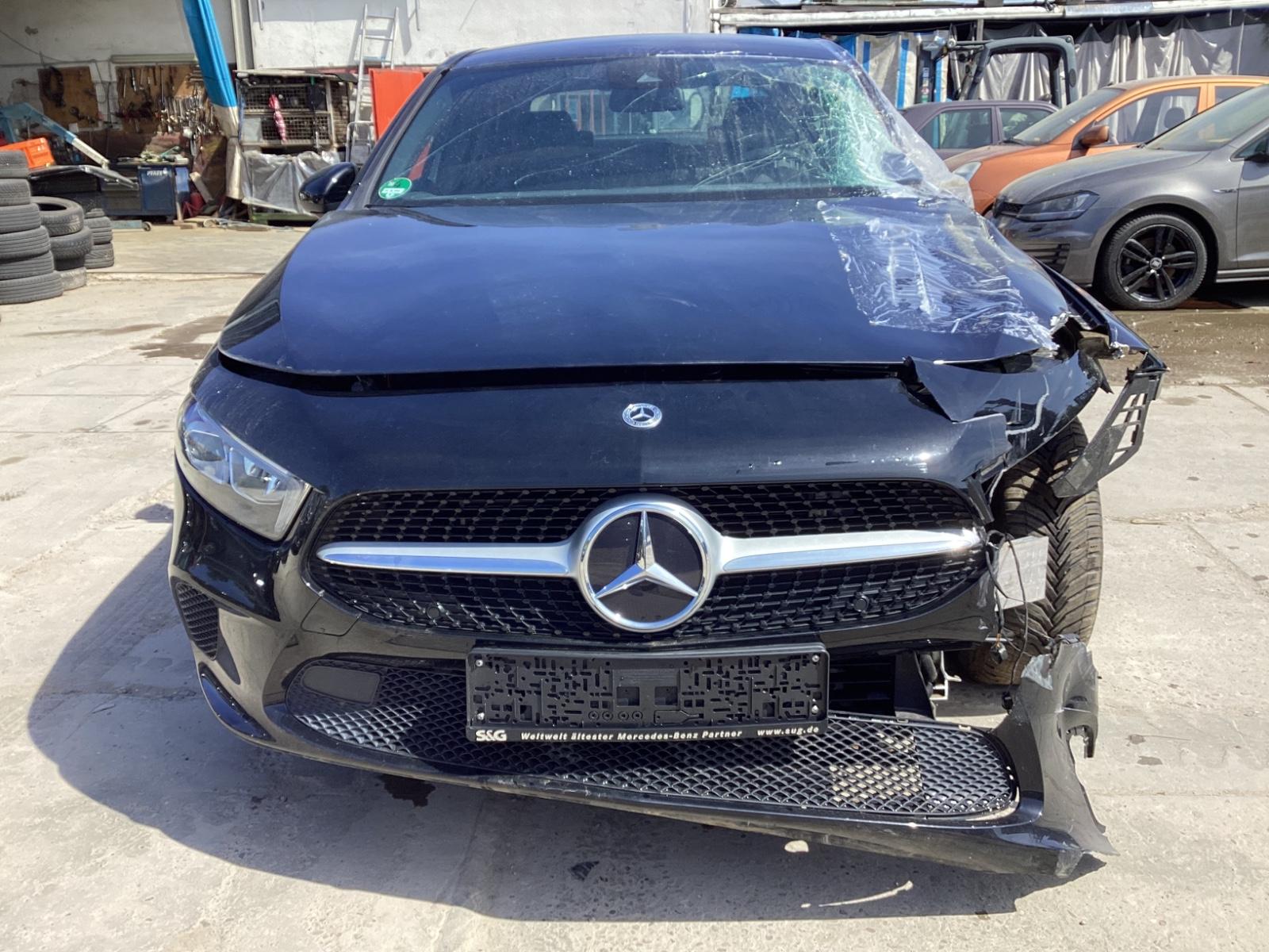 Mercedes-Benz A 250 e DCT