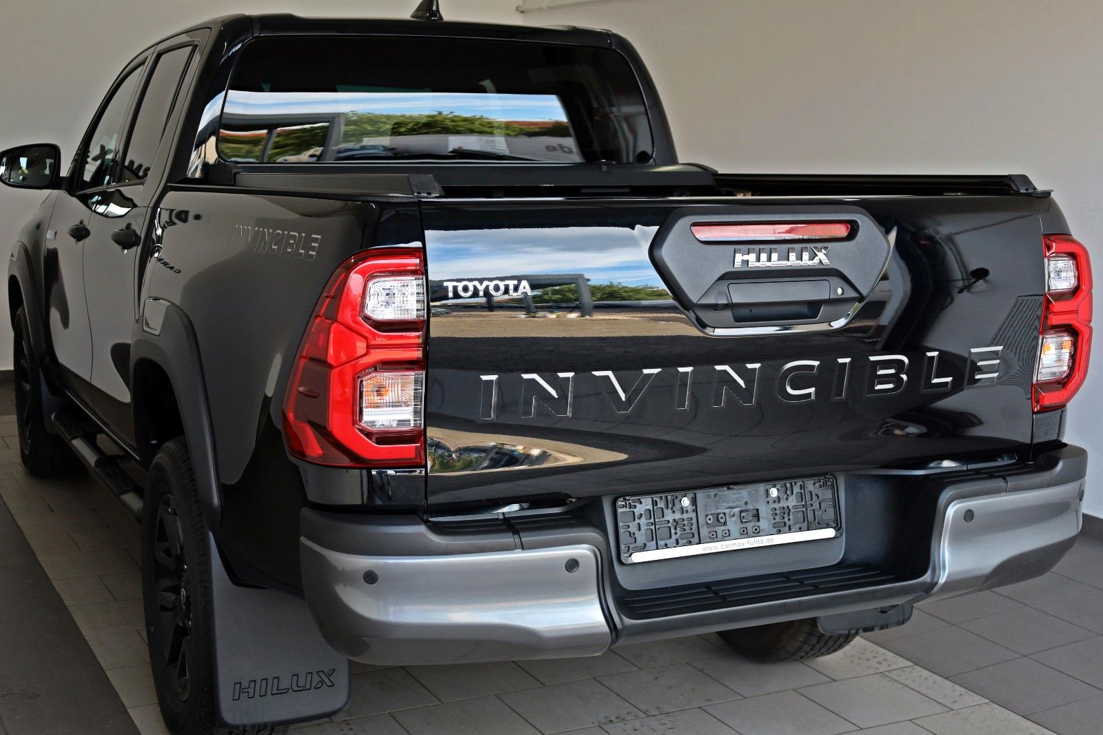 Fahrzeugabbildung Toyota Hilux 2.8 D-4D Invincible,DOKA,Leder,ACC,Kamera