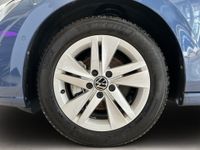 Volkswagen Golf VIII 1.5TSI Life AHK Rkam Keyless HuD Navi