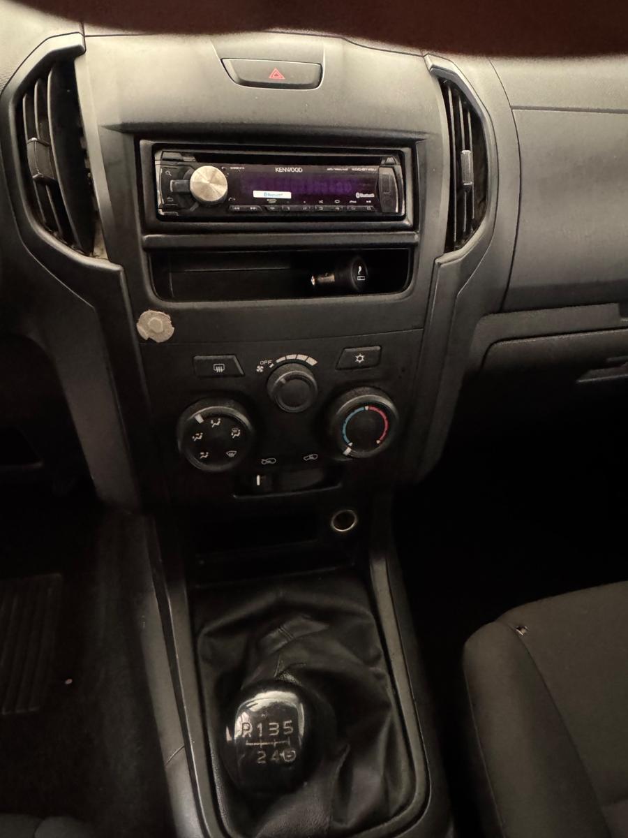 Isuzu D-Max 2.5 TD 136ch 4x4 - 1ère main - Climatisation - Attelage -  Blocage de différentiel
