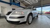 Volkswagen Passat Lim. Family TÜV Neu Service Neu - Volkswagen Passat aus 2002