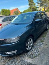Skoda Rapid SPB/ Schräghecklimousine Grau - Skoda Rapid in Dresden
