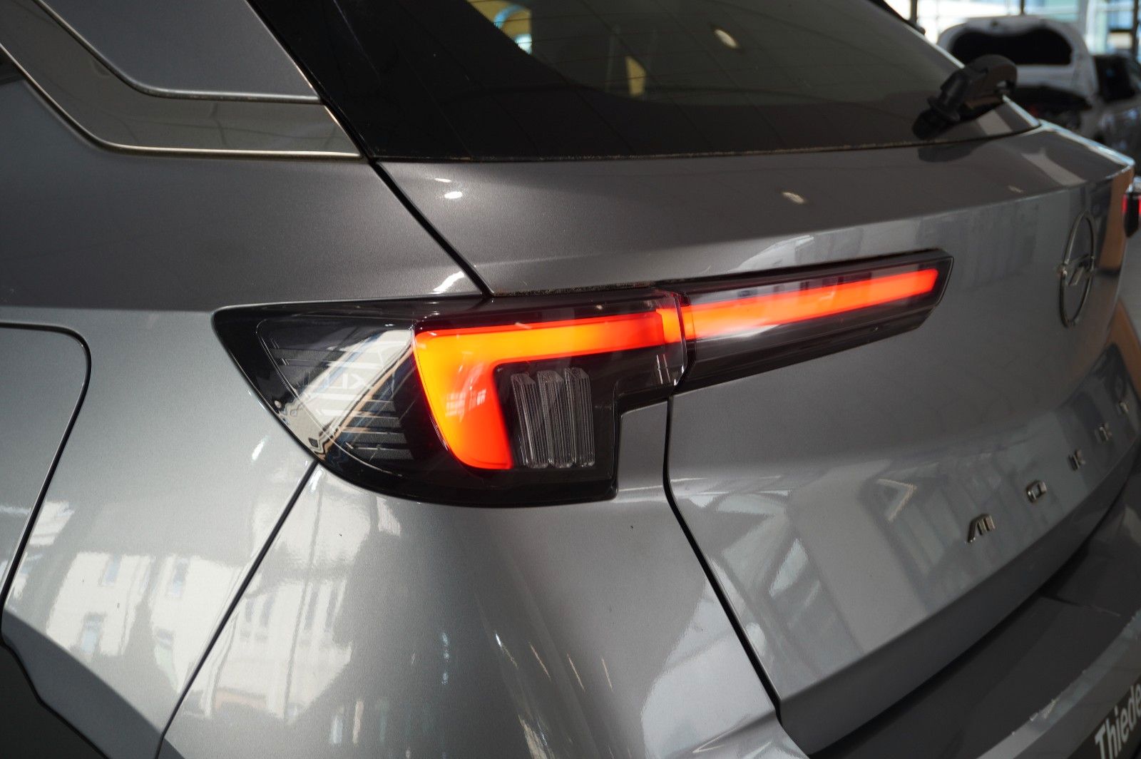 Fahrzeugabbildung Opel Mokka ELEGANCE 1.2T NAVI/LED/KAMERA/SPORT/SH/DAB
