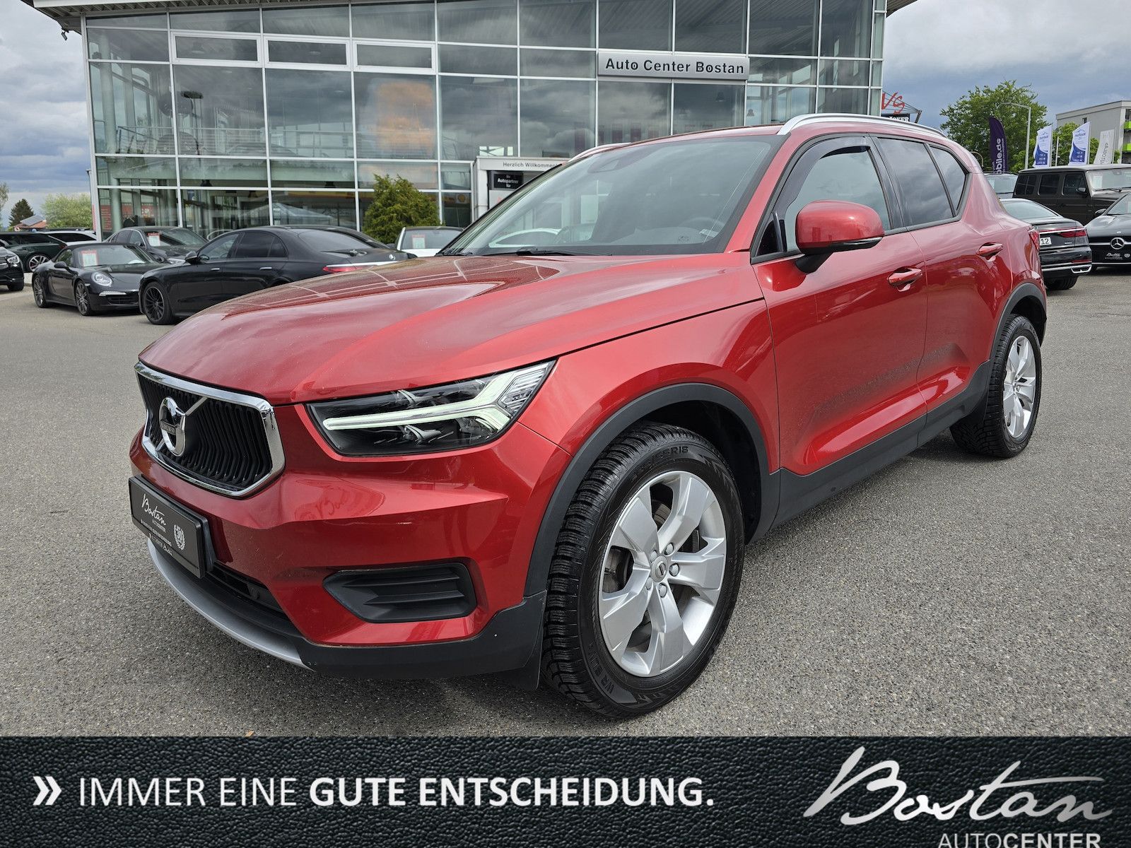 Volvo XC40 T4 MOMENTUM AWD KLIMA LEDER PRO-PAKET LED