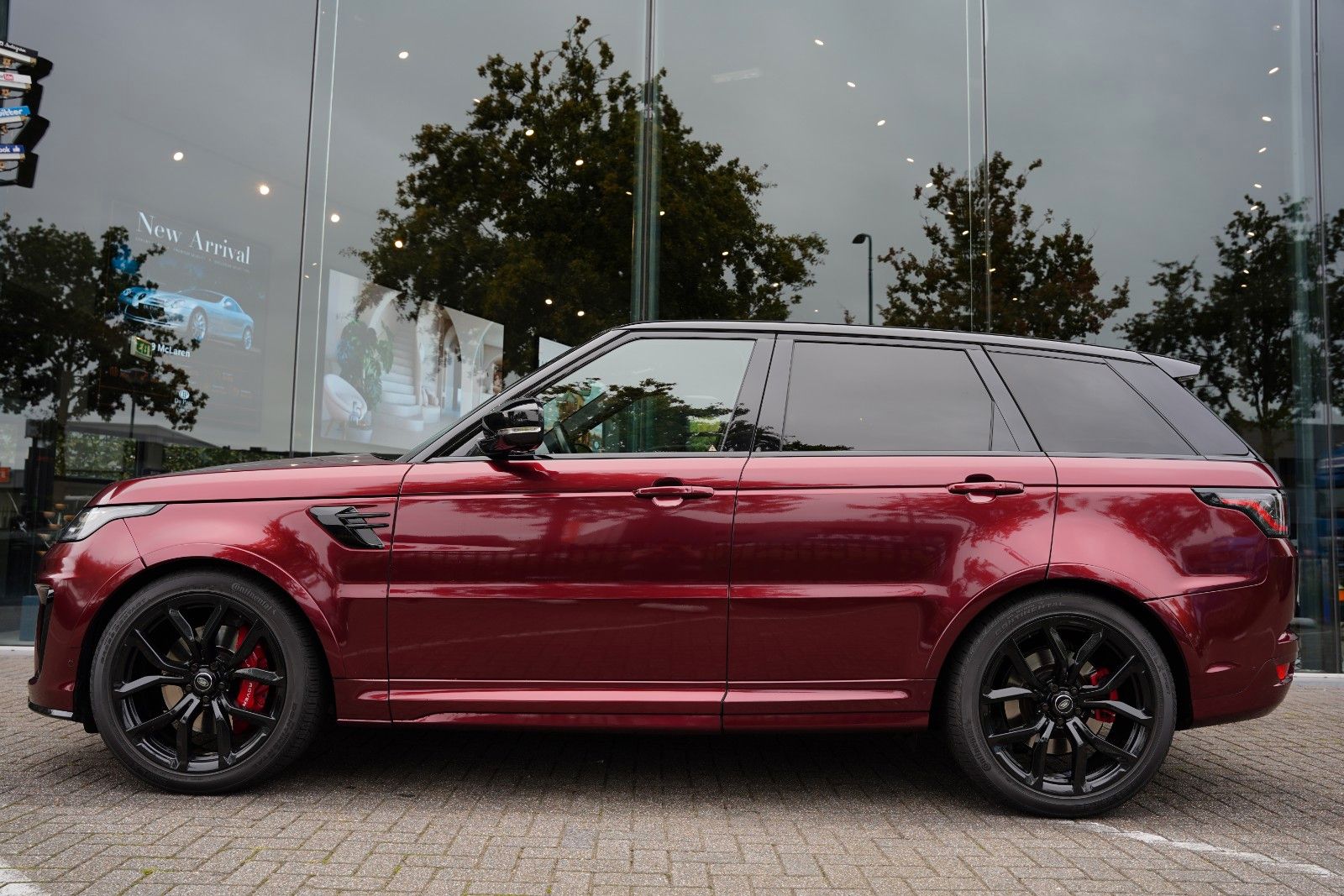 Land Rover Range Rover Sport 5.0 P575 V8 Supercharged SVR imagem 2