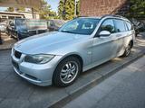 BMW 320 3 Touring 320i - BMW 320 aus 2008: Kombi