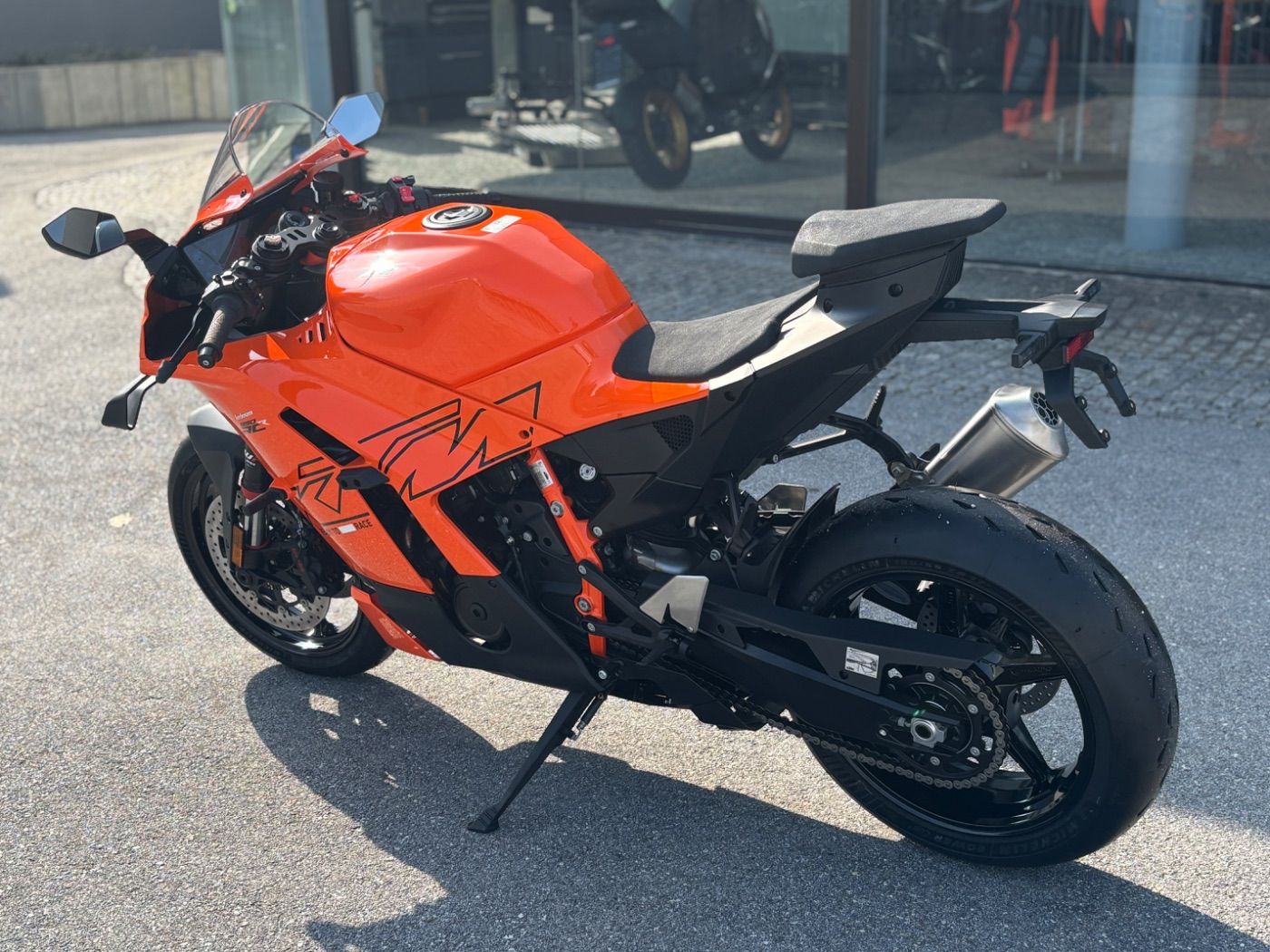 Fahrzeugabbildung KTM 990 RC R 48 Monate Garantie Modell 2026, beide F