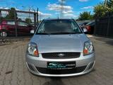 Ford Fiesta Connection - Ford Fiesta Connection mit Benzin-Antrieb
