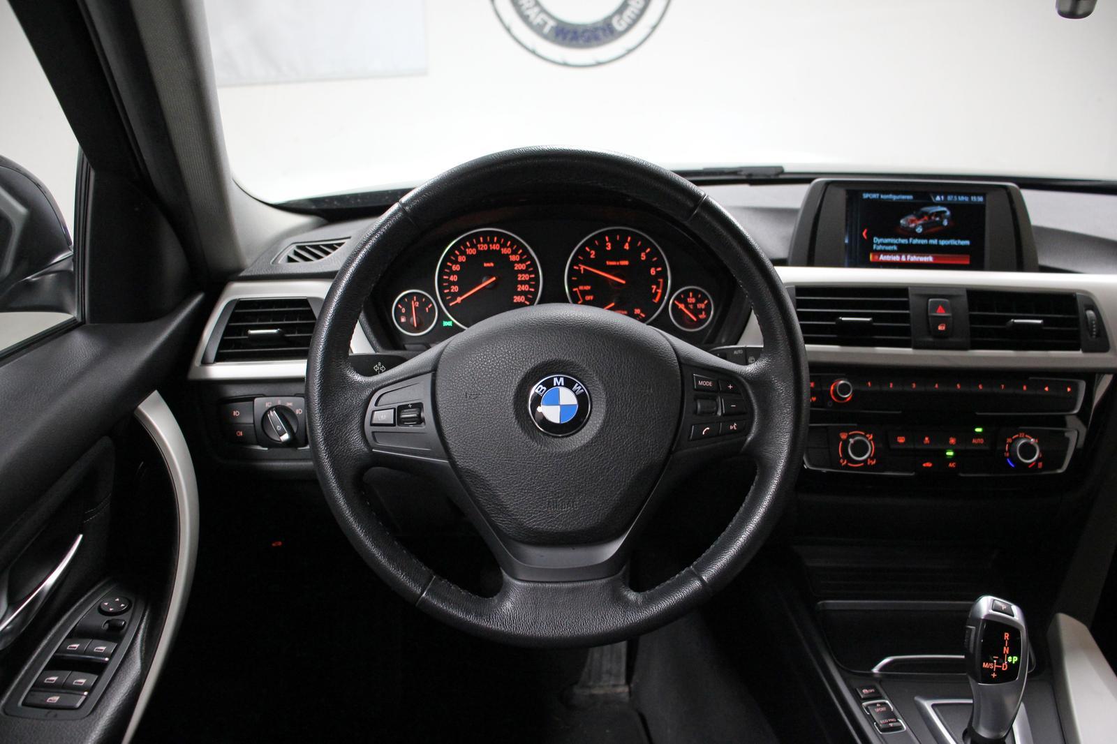 BMW 318i Touring Autom. *LED/KLIMA/EL.HECKKLAPP/PDC*