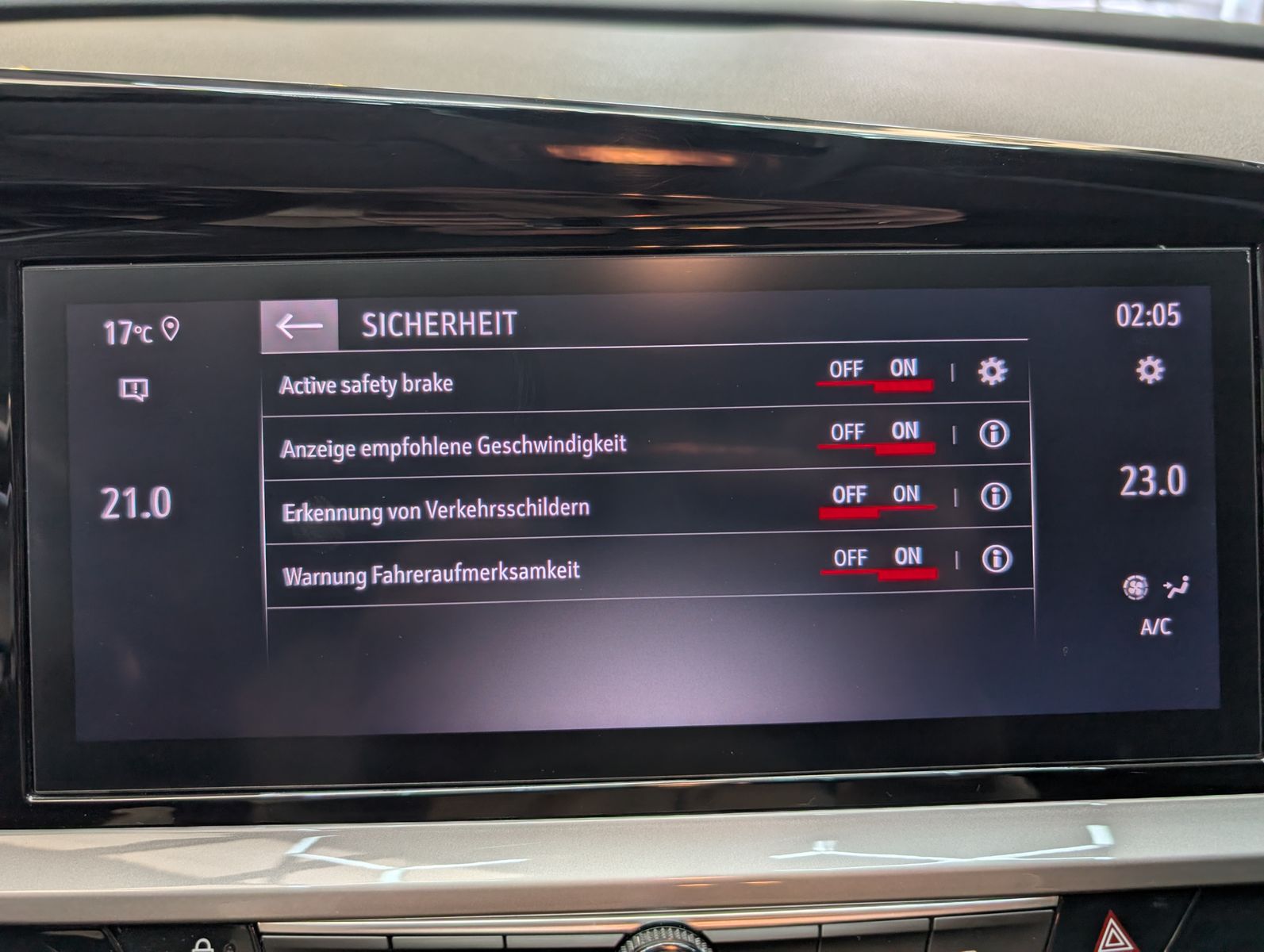 Fahrzeugabbildung Opel Grandland 1.6 PHEV GS Line ACC LED Winter-Paket