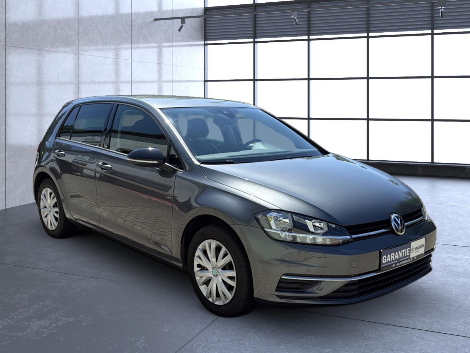 Fahrzeugabbildung Volkswagen Golf VII Lim. IQ.DRIVE / unfallfrei