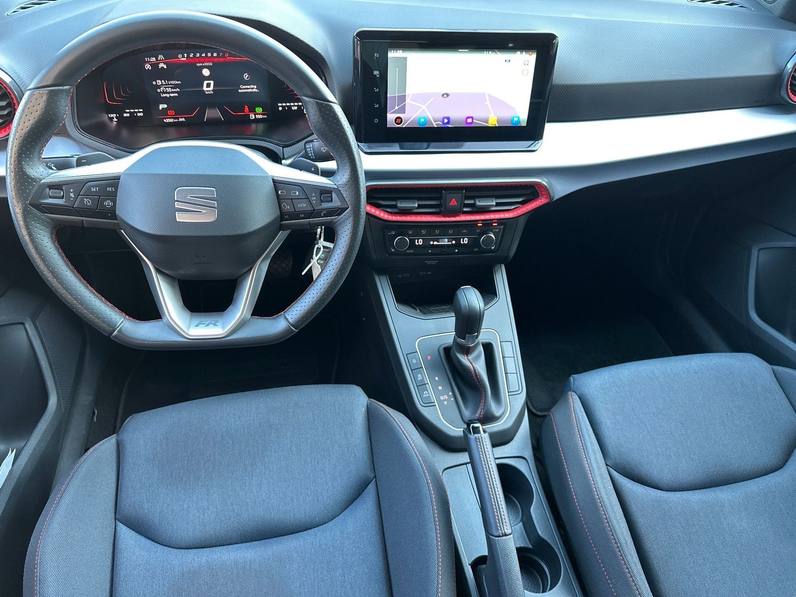 Fahrzeugabbildung SEAT Ibiza FR 1.0 TSI DSG NAV+LED+PDC+DAB+GANZJAHRES