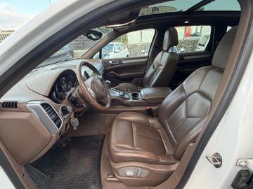Porsche Cayenne - 11