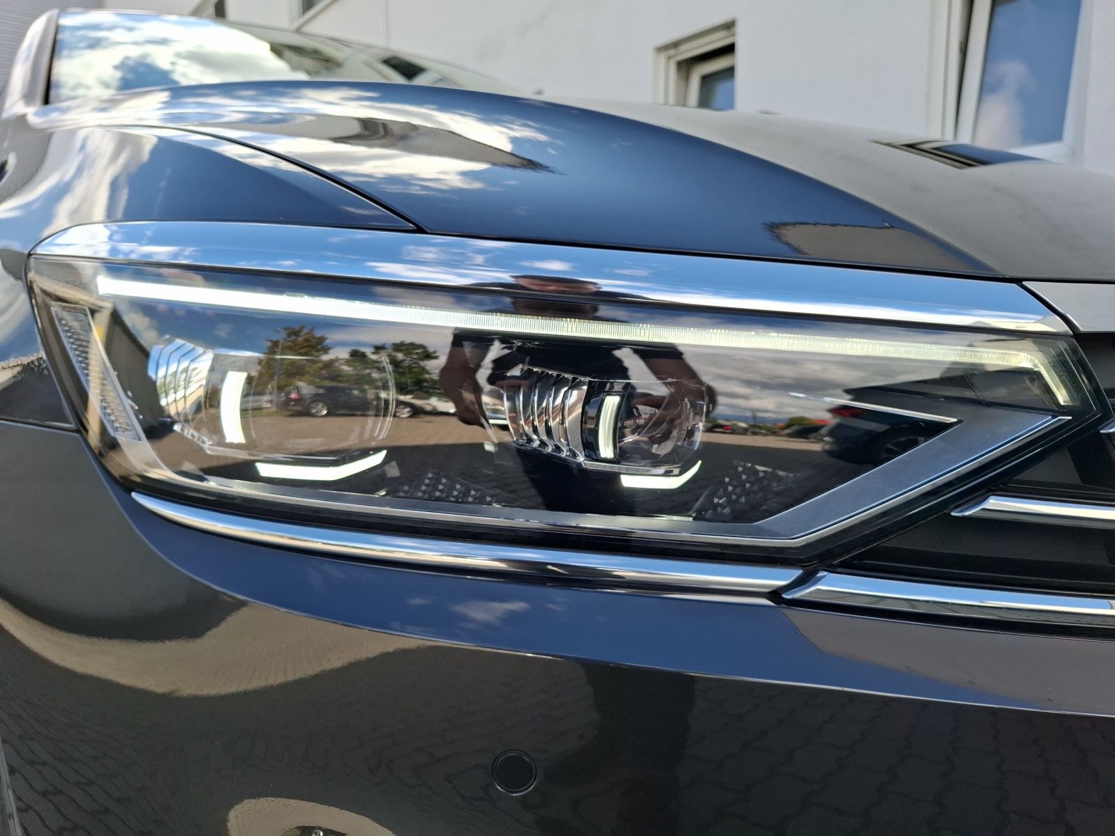 Fahrzeugabbildung Volkswagen Passat Variant TSI Business DSG STH Matrix Navi