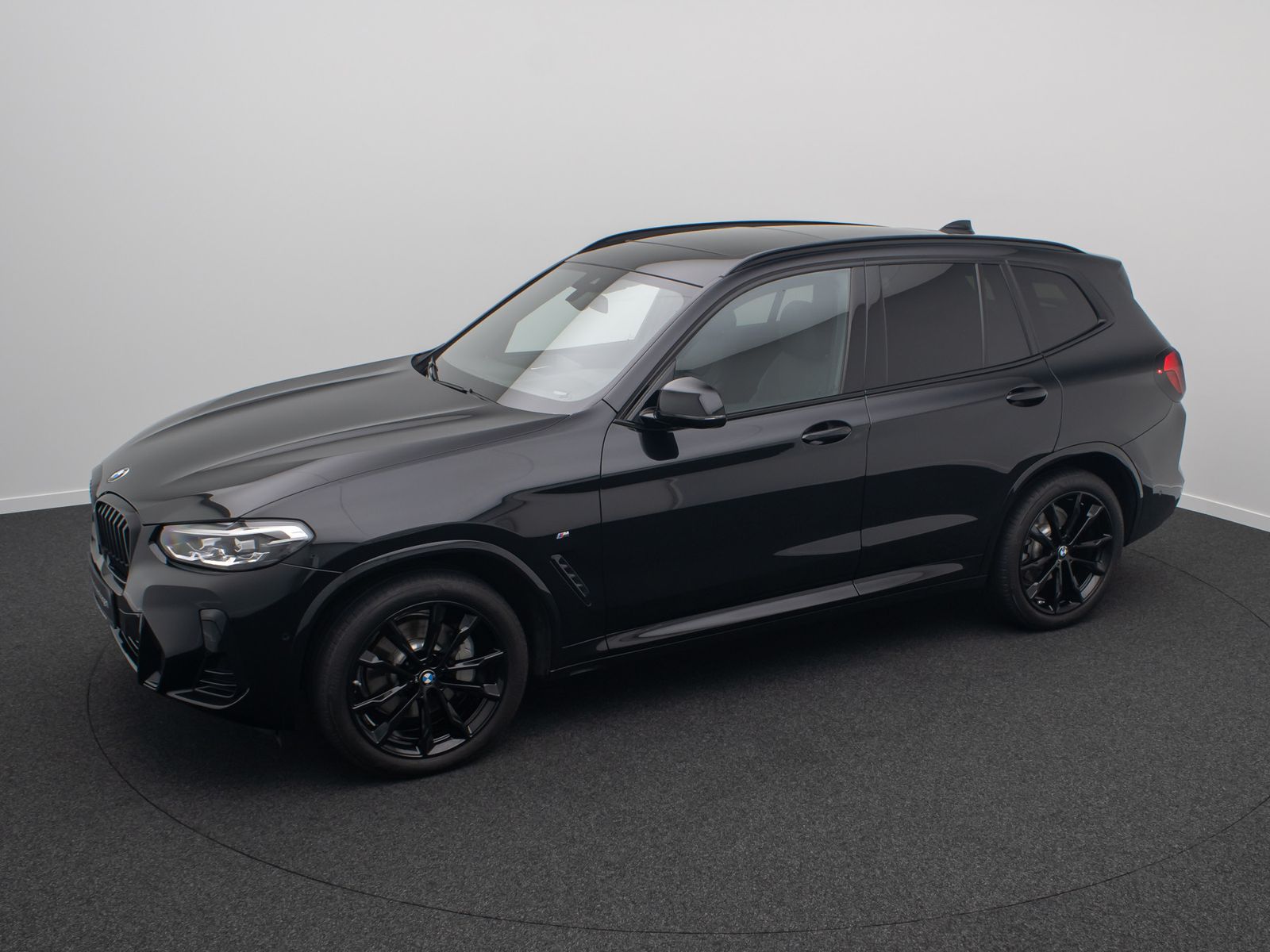 Fahrzeugabbildung BMW X3 xD30i M Sport AHK Kamera DAB HUD Panorama 20"