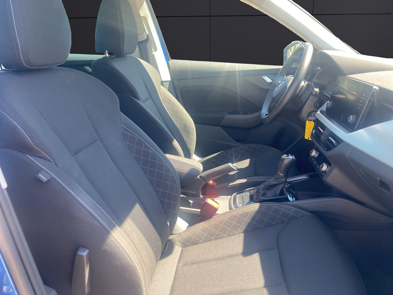 Fahrzeugabbildung SKODA Kamiq TSI Drive-125 DSG LED Climatronic GRA PDC