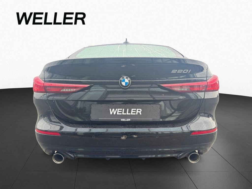 BMW 220