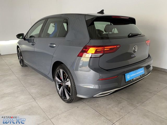 Golf VIII 1.4 TSI DSG GTE eHybrid NAVI KLIMA PAN