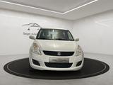 Suzuki Swift Club 4x4 PDC  SHZ TMP - Suzuki Gebrauchtwagen in Freiburg