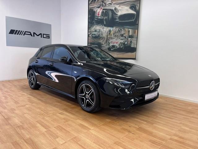 Mercedes-Benz A 250e AMG-Line Panorama Distronic Keyless Go