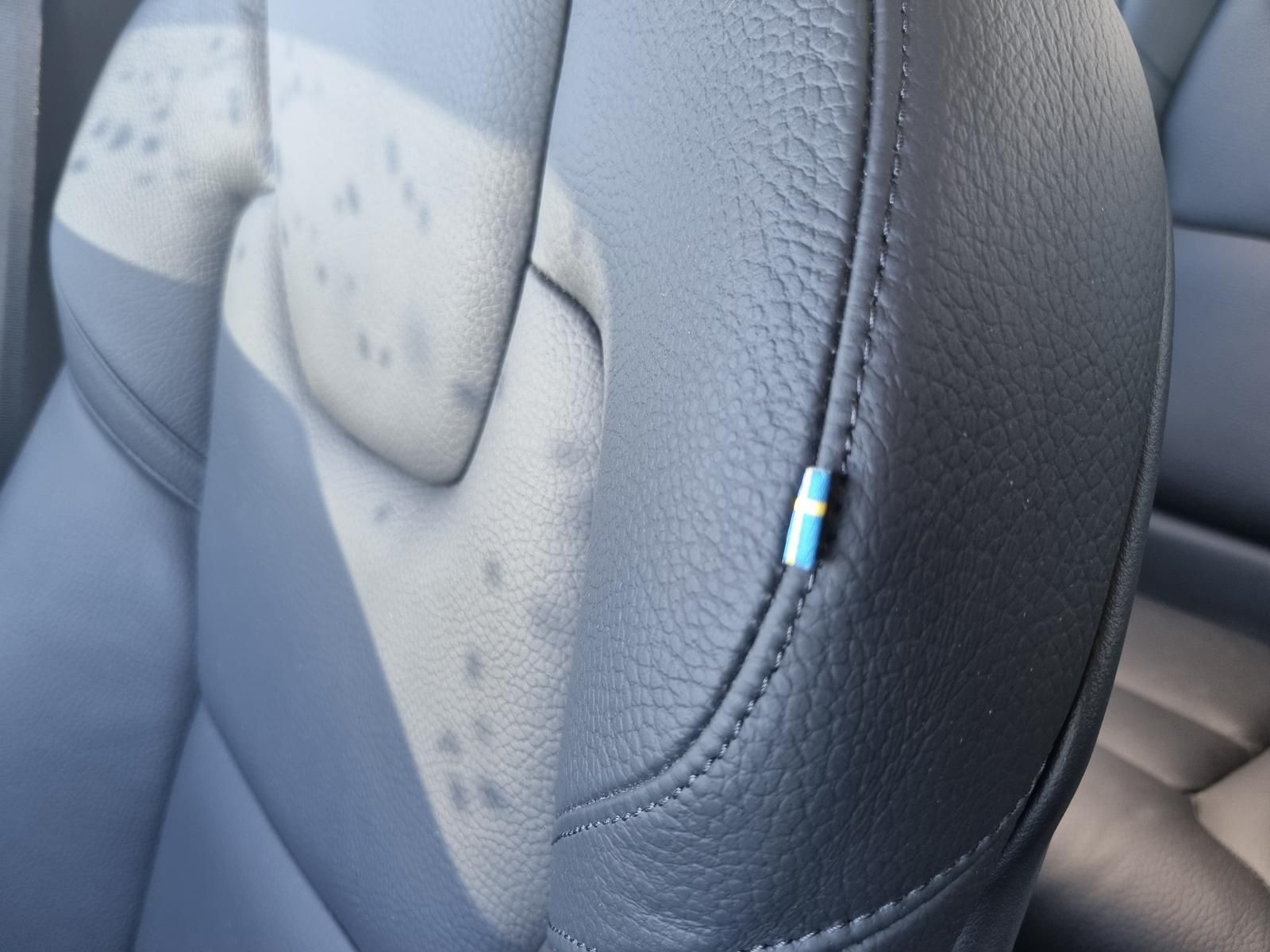 Fahrzeugabbildung Volvo XC60 B4 D 2wd Core 'ACC,BLIS, Kurvenlicht'