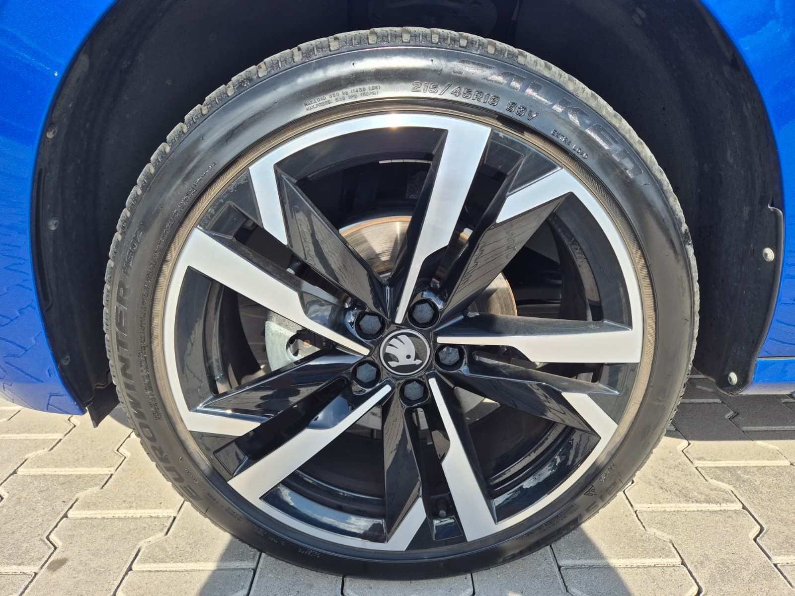 Fahrzeugabbildung SKODA Kamiq 1.5 TSI DSG Monte Carlo PANO*MATRIX*5J.GAR