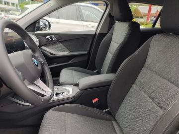 BMW 118d DAB LED RFK Komfortzg. Parkassistent Shz