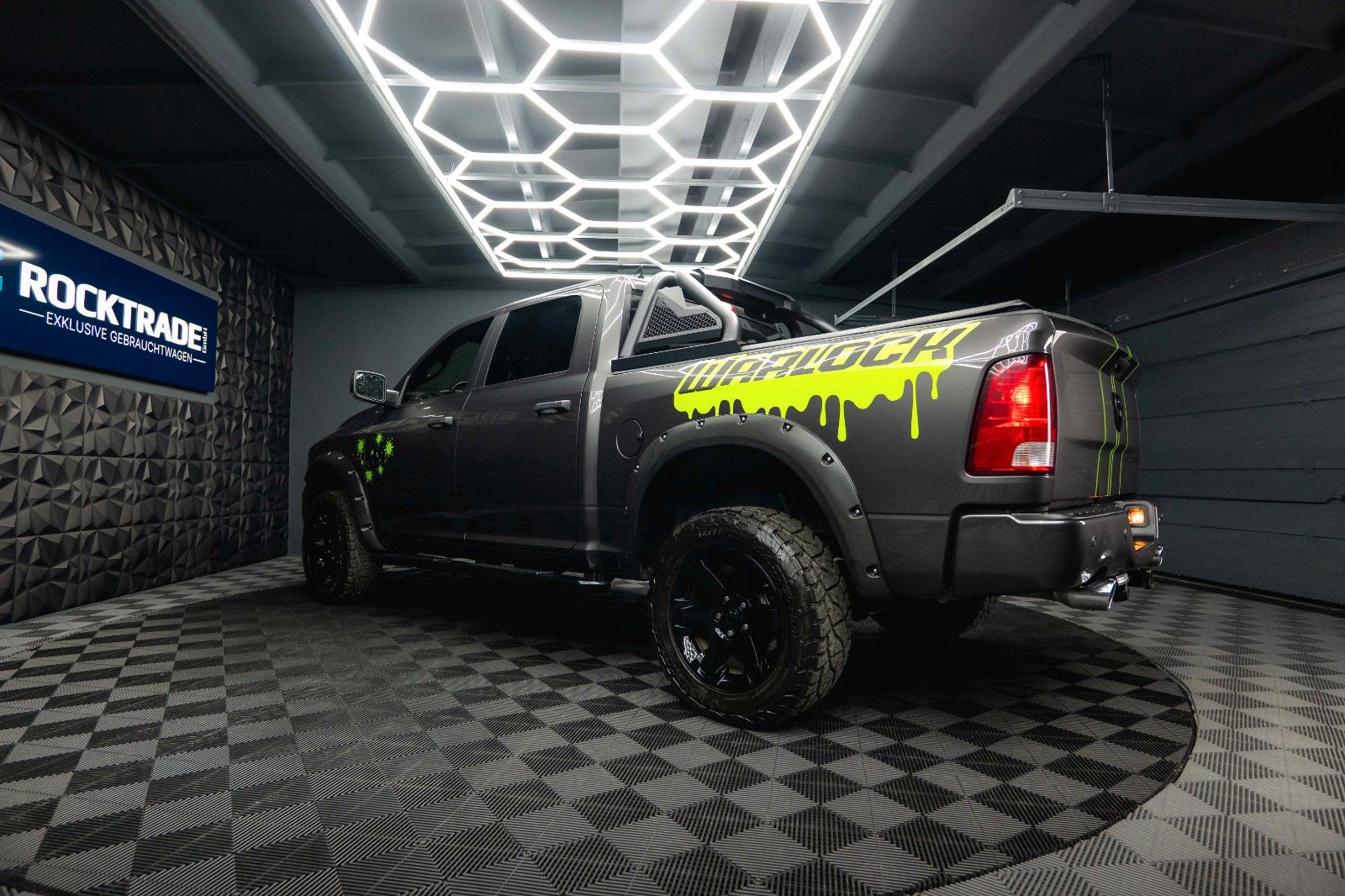 Fahrzeugabbildung Dodge RAM 5.7 V8 HEMI 4x4 Sport OFFROAD Night WARLOCK
