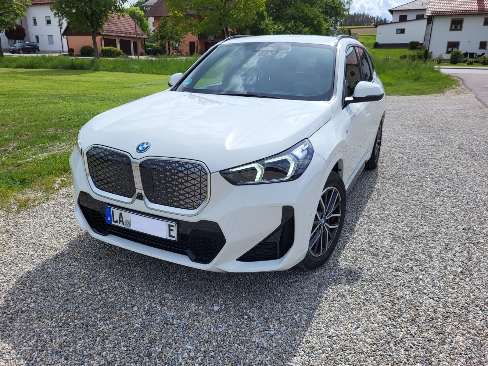 BMW iX1 eD20 MSp - HUD DA+ PA+ HK AHK el Leders+Mass
