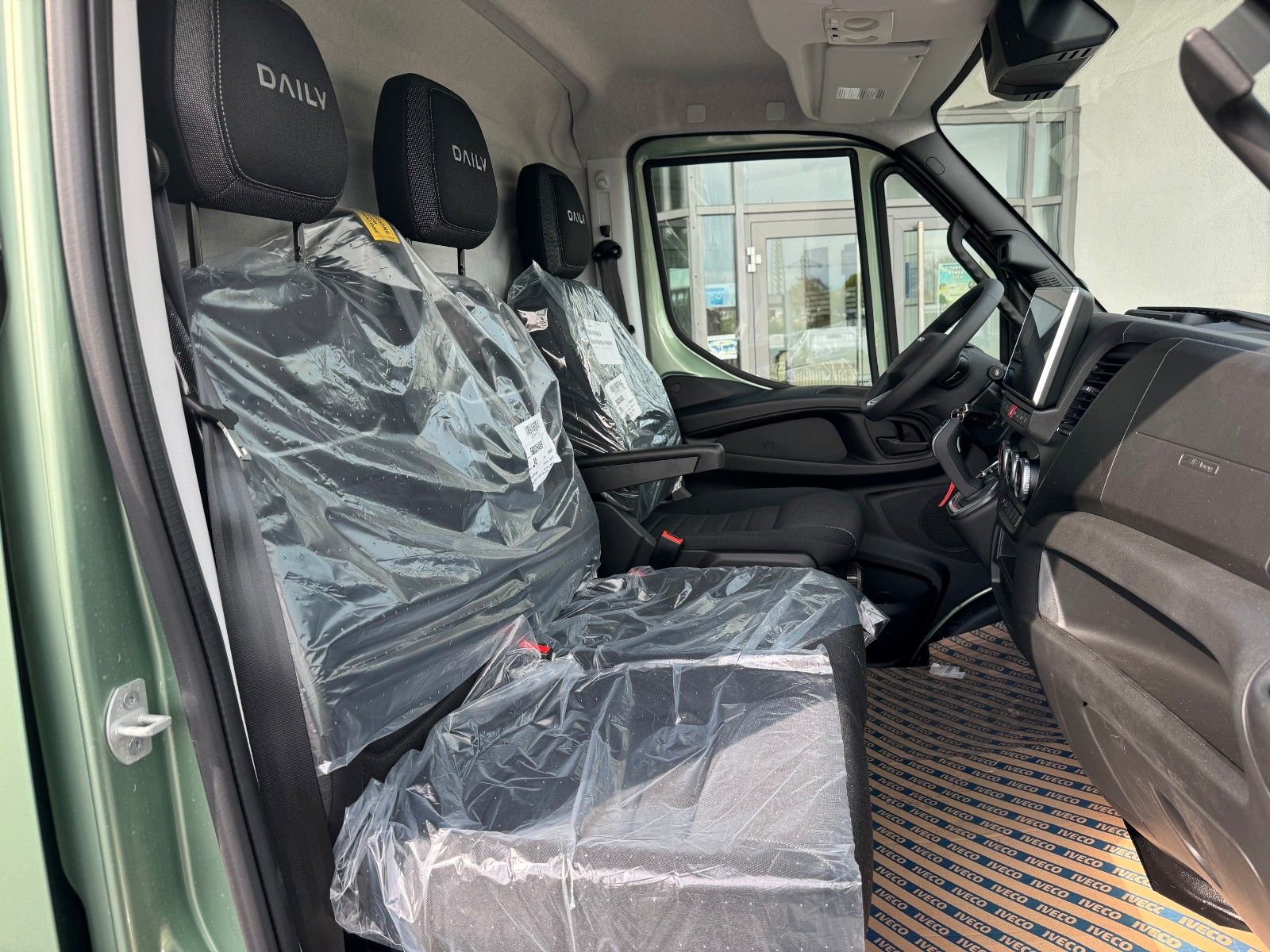 Fahrzeugabbildung Iveco Daily 35S18 HA8 3.0L *R4.100mm*Automatik*AHK*LED