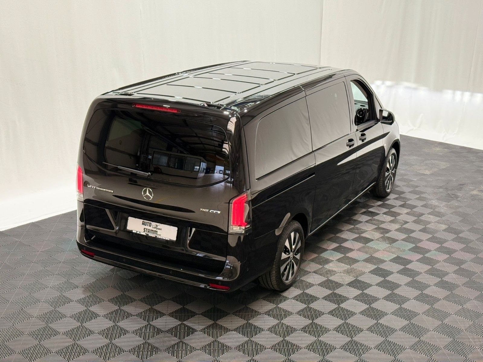 Fahrzeugabbildung Mercedes-Benz Vito Tourer 116 CDI RWD SELECT lang
