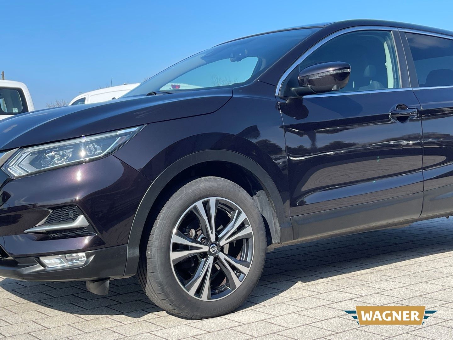Fahrzeugabbildung Nissan Qashqai N-Connecta 1.3 DIG 360° Kamera
