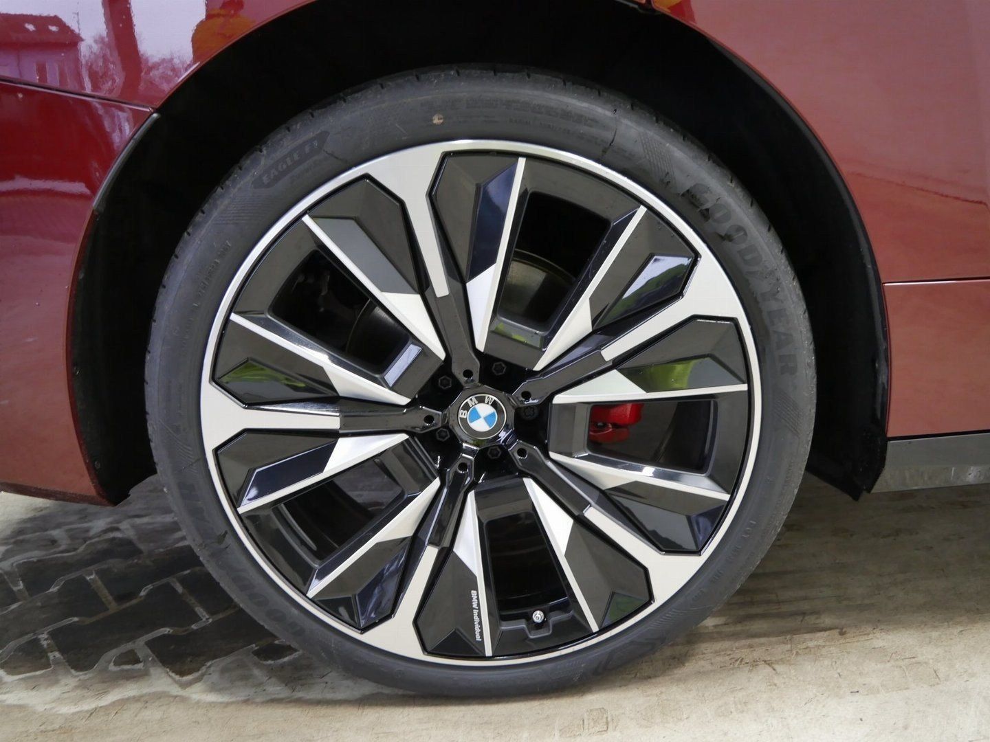 Fahrzeugabbildung BMW iX xDrive60 |M Sportpaket| B&W| Sitzbelüftung vo