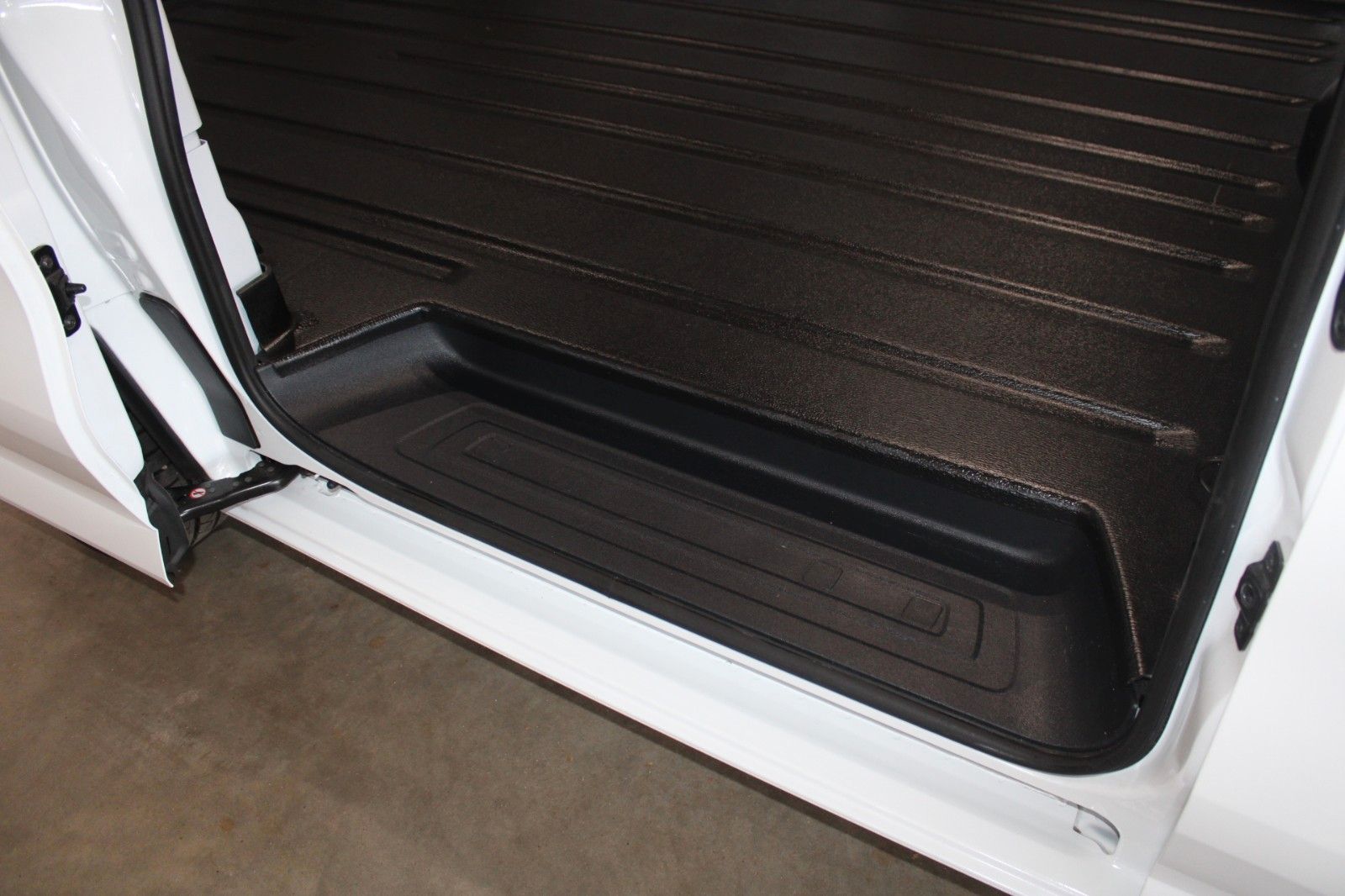 Fahrzeugabbildung Ford Transit Custom L1 TREND LED TechnologiePak2