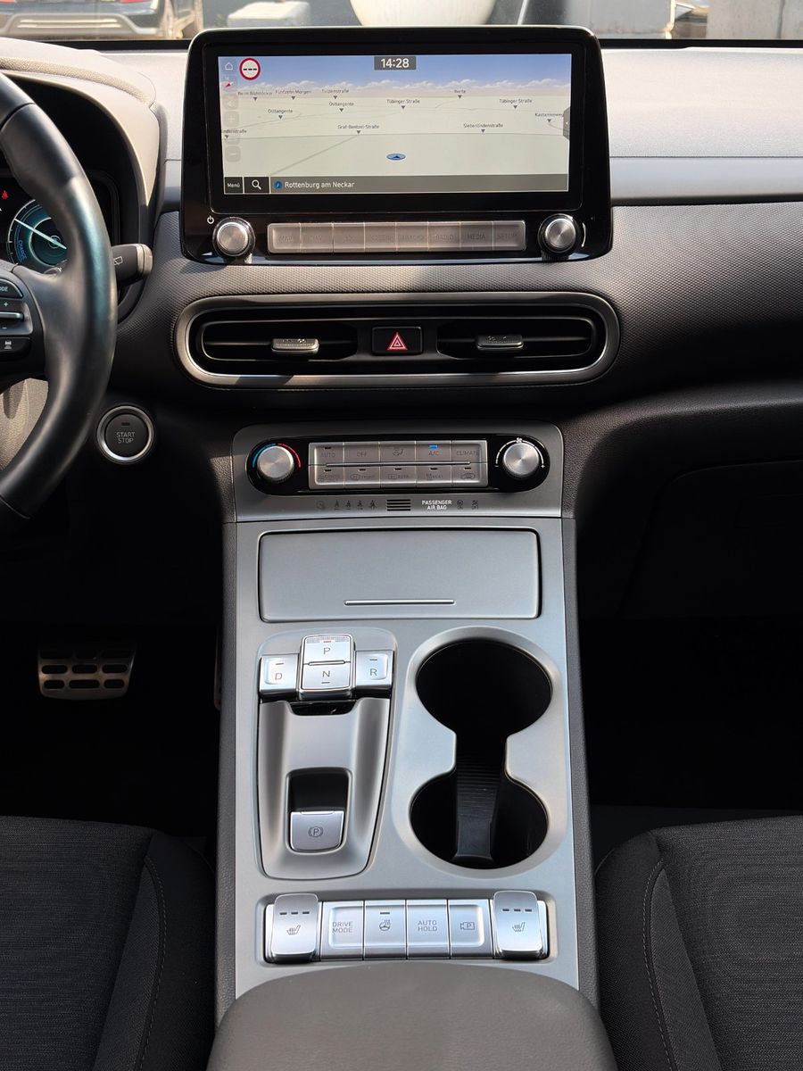 Fahrzeugabbildung Hyundai KONA E Trend NAV LHZ LKA LFA ACC KRELL CarPlay