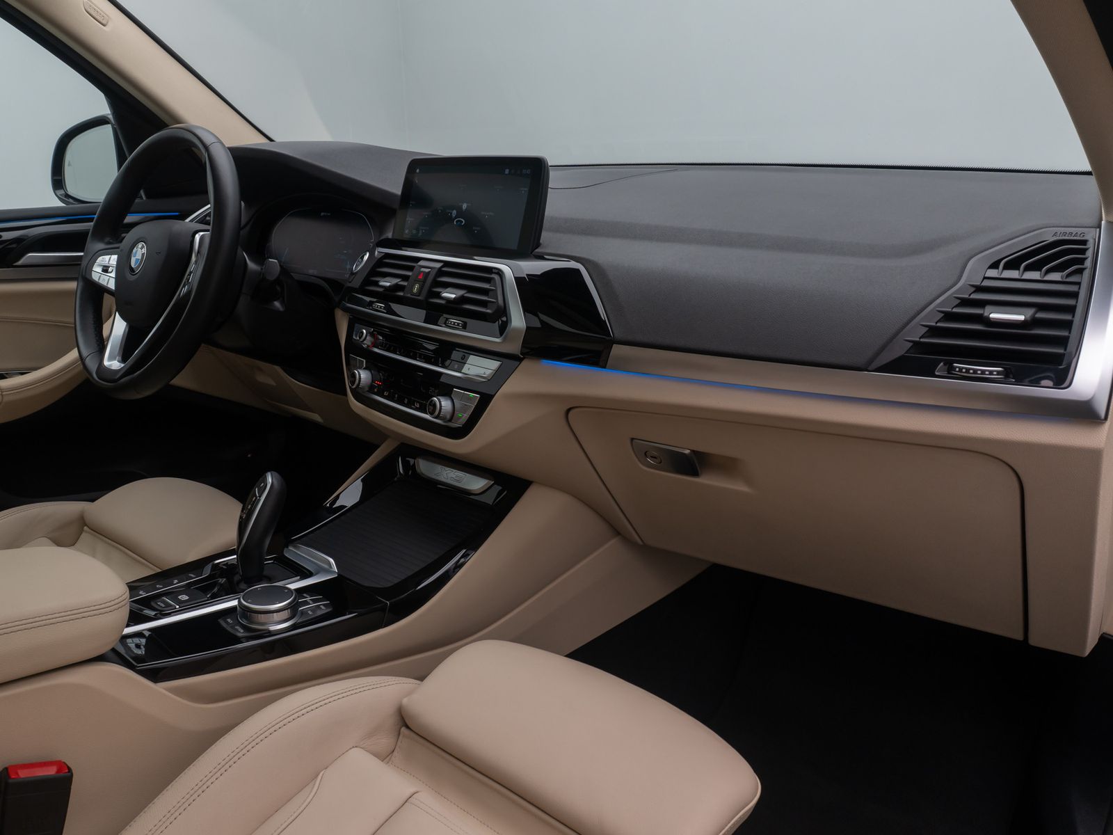 Fahrzeugabbildung BMW X3 xD30e xLine 360°HUD DAB HIFi Panorama Komfort