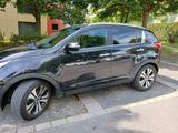 Kia Sportage, Navigation, 2 WD - Kia Sportage aus 2011 mit Diesel-Antrieb